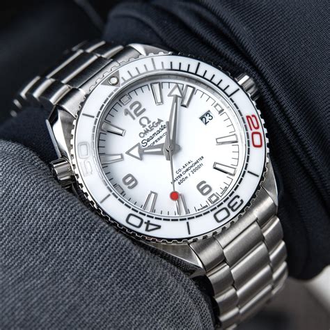 seamaster planet ocean white